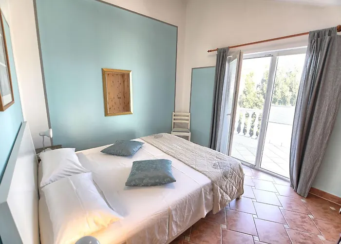 Rosa By Interhome Nevidane