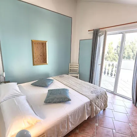 Rosa By Interhome Neviđane